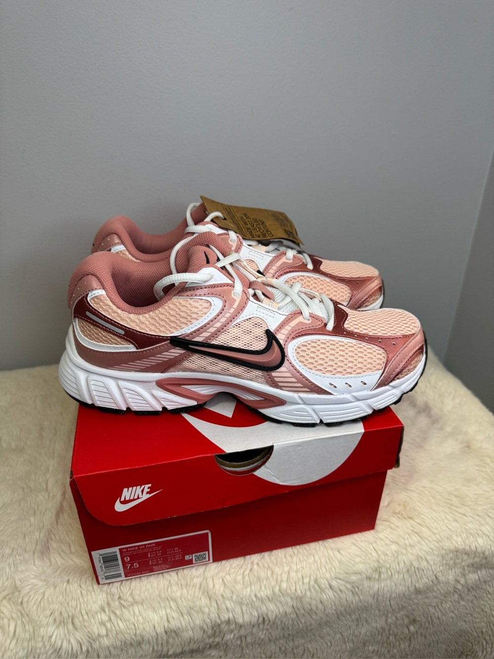 New in Box 🪸 Women’s Nike V5 RNR